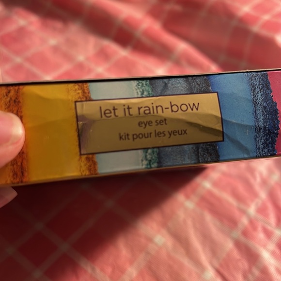 🎈SALE🎈🎀#38.MAKEUP BUNDLE🎀 - Picture 6 of 15